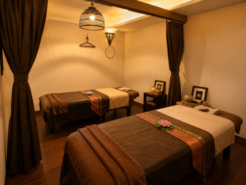 BAAN HANA Shijo Karasuma Thai massage salon private pair room Kyoto